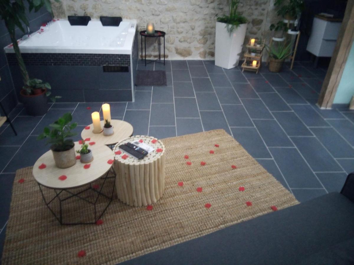 Maison Privative, Cocooning, Zen , Avec Jacuzzi Mont-Notre-Dame Luaran gambar